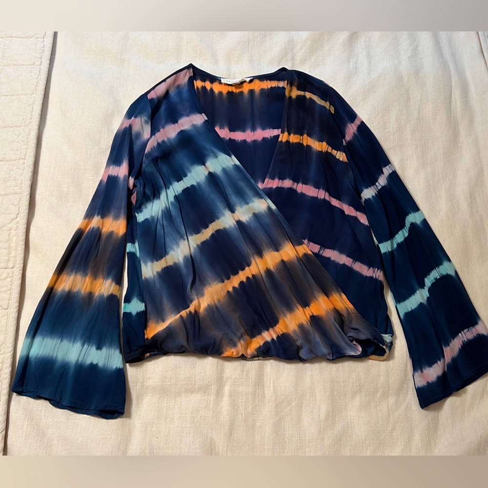 ❤️Lovestitch❤️ Tie Dye Wrap Front Long Sleeve Shirt, Beach Cover-up, Size Medium